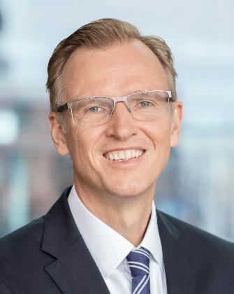 
Portrait of Dr Gerhard Schulz, Chairman, Toll Collect GmbH